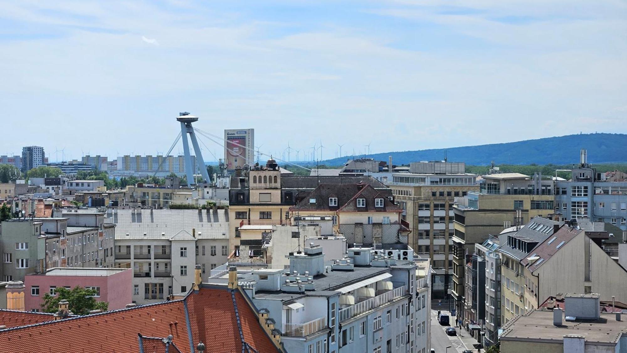 Panorama View Design Apt In Old Town - Free Parking Bratislava Exterior foto